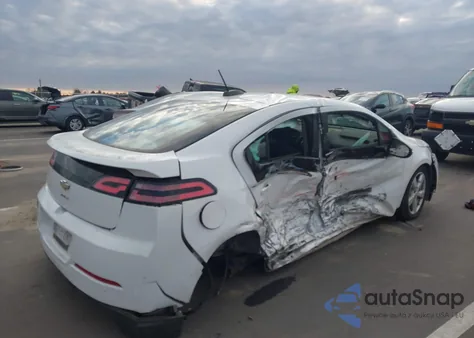 2015 Chevrolet Volt z USA, uszkodzony, nr VIN 1G1RC6E40FU124468